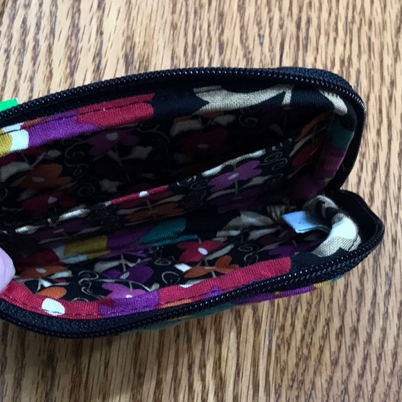 Vera Bradley Tech Case in Suzani - BNWT - Retired - Picture 4 of 5